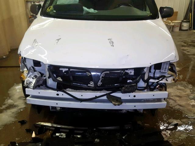 1GMDX03E14D238633 - 2004 PONTIAC MONTANA WHITE photo 9