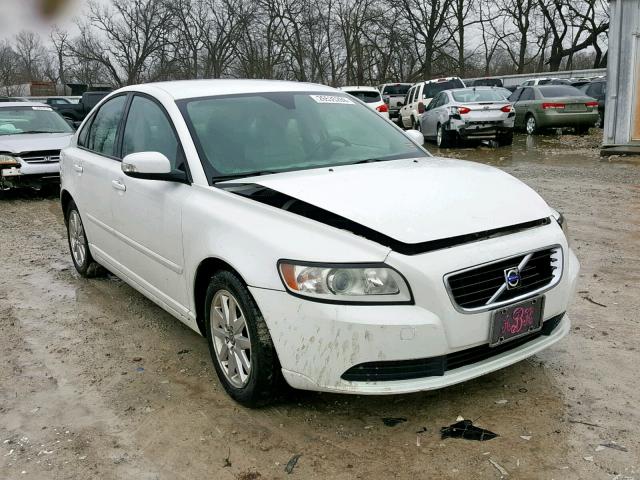 YV1MS382492455335 - 2009 VOLVO S40 2.4I WHITE photo 1