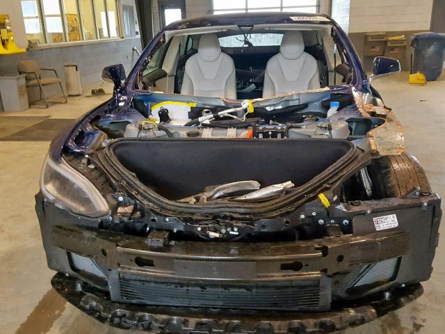 5YJSA1E27JF245970 - 2018 TESLA MODEL S أزرق صورة 9