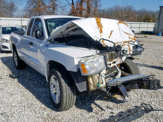 1D7HE42J37S191631 - 2007 DODGE DAKOTA SLT WHITE photo 1