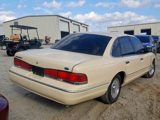 2FALP74W7VX188577 - 1997 FORD CROWN VICT YELLOW photo 4