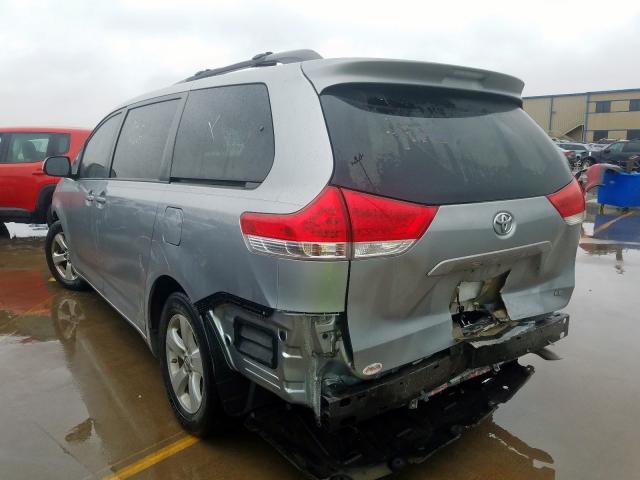 5TDKK3DC4DS401059 - 2013 TOYOTA SIENNA LE  photo 3