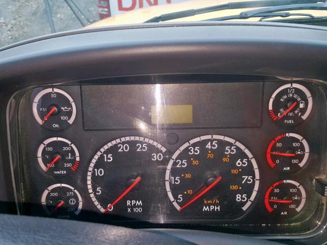 4UZABRDT9BCAT7250 - 2011 FREIGHTLINER CHASSIS B2 ყვითელი ფოტო 8