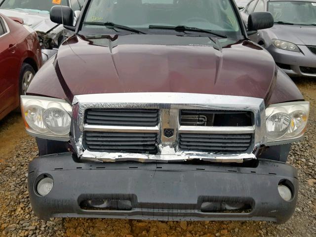 1D7HW48N35S331665 - 2005 DODGE DAKOTA QUA MAROON photo 7