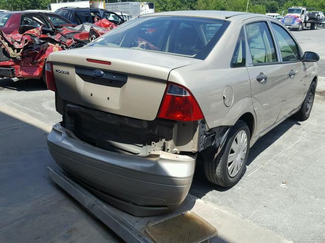 1FAFP34NX7W302793 - 2007 FORD FOCUS ZX4 TAN photo 4