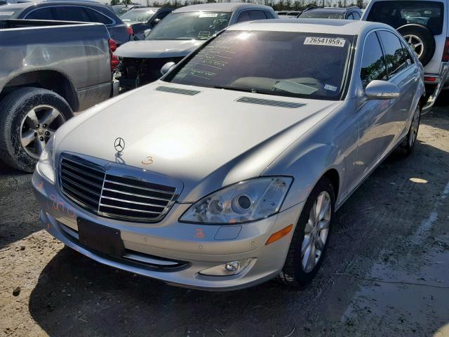 WDDNG71XX7A126138 - 2007 MERCEDES-BENZ S 550 GRAY photo 2