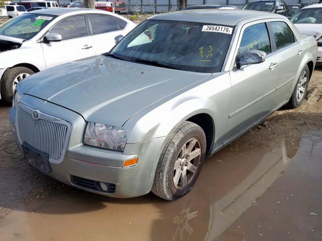 2C3KA53G16H402548 - 2006 CHRYSLER 300 TOURIN GREEN photo 2