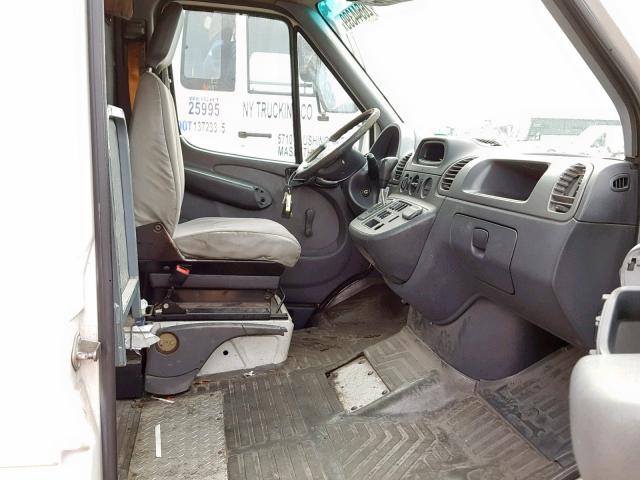 WD0PD744255803676 - 2005 DODGE SPRINTER WHITE photo 5