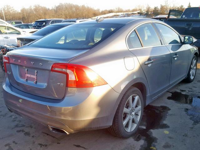 YV126MFKXG2407565 - 2016 VOLVO S60 PREMIE SILVER photo 4