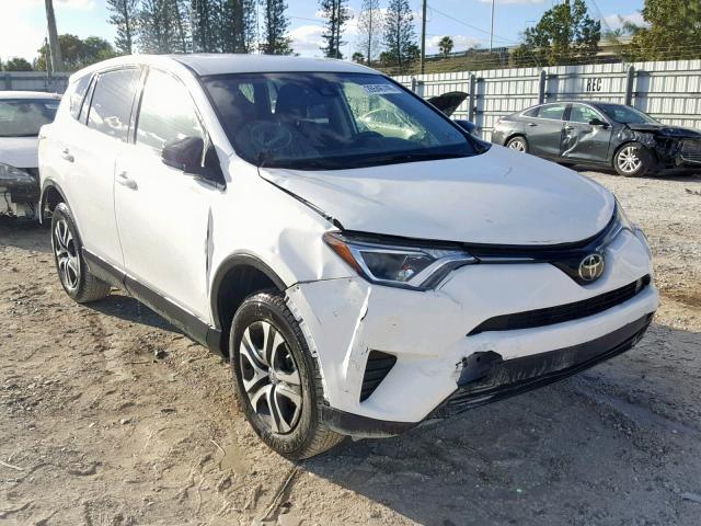 JTMBFREV2JJ732786 - 2018 TOYOTA RAV4 LE WHITE photo 1