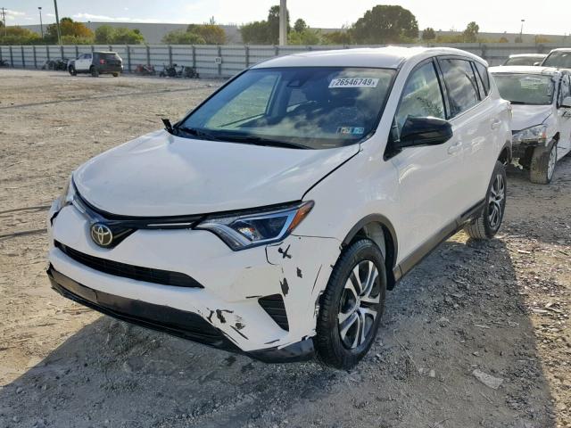 JTMBFREV2JJ732786 - 2018 TOYOTA RAV4 LE WHITE photo 2