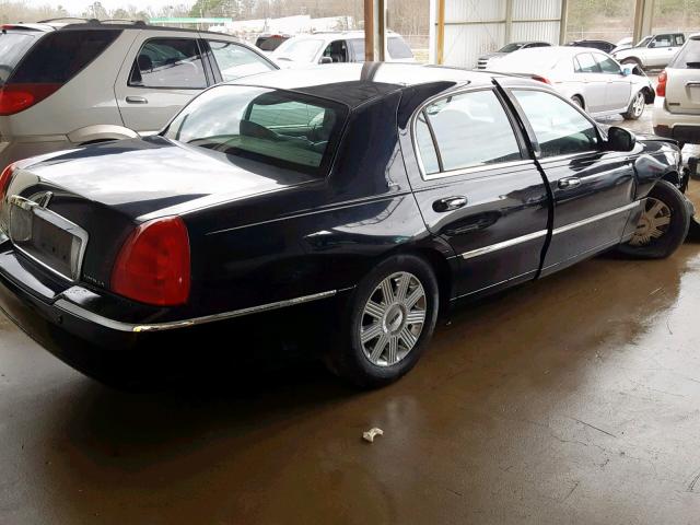 1LNHM83W23Y607718 - 2003 LINCOLN TOWN CAR C BLACK photo 4