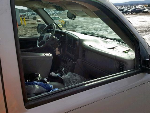 1GKEK63U94J131398 - 2004 GMC YUKON DENA SILVER photo 9