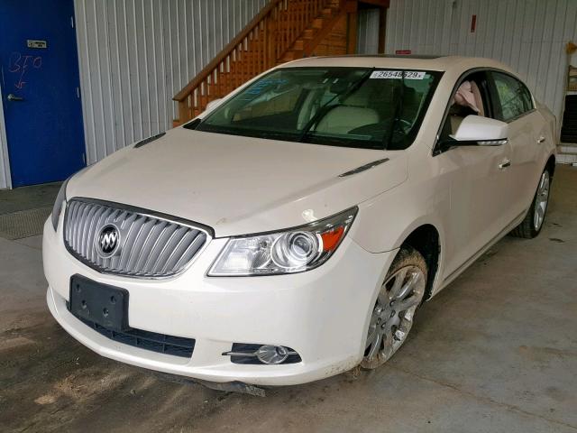 1G4GJ5E3XCF366315 - 2012 BUICK LACROSSE T WHITE photo 2