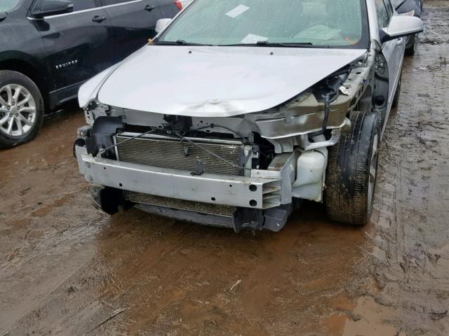 1G1ZC5EU8BF109161 - 2011 CHEVROLET MALIBU 1LT 银色 照片 9