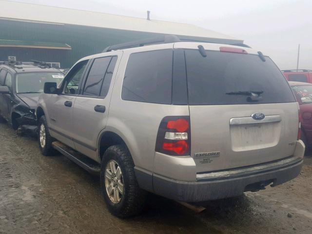 1FMEU72E56UA26117 - 2006 FORD EXPLORER X SILVER photo 3