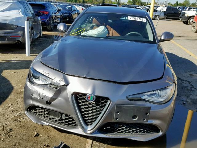 ZARFAEBN6H7555153 - 2017 ALFA ROMEO GIULIA GRAY photo 9