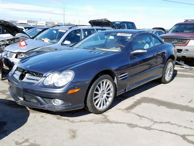 WDBSK71F58F141832 - 2008 MERCEDES-BENZ SL 550 GRAY photo 2