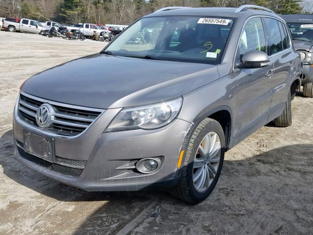 WVGBV95N59W535740 - 2009 VOLKSWAGEN TIGUAN SE GRAY photo 2