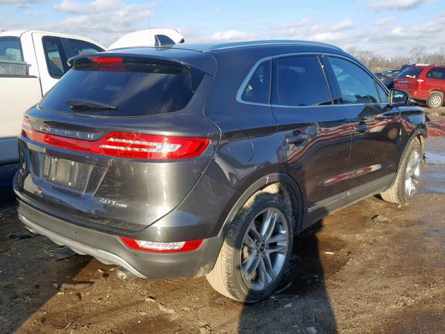 5LMCJ3D98HUL16232 - 2017 LINCOLN MKC RESERV GRAY photo 4