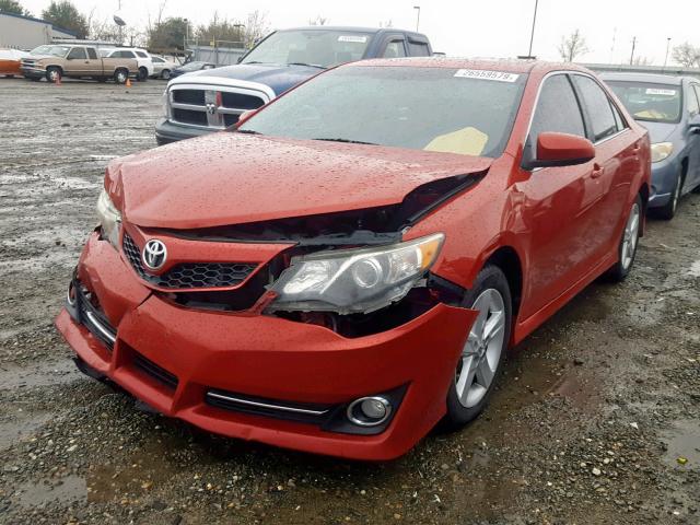 4T1BF1FK1DU653968 - 2013 TOYOTA CAMRY L RED photo 2