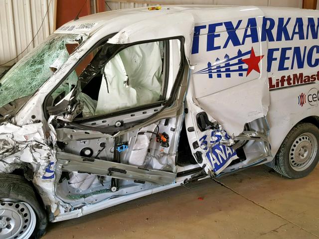 ZFBERFAT4G6B74142 - 2016 RAM PROMASTER 白色 照片 10