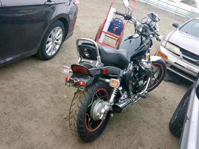 JH2RC1105DM004988 - 1983 HONDA CX650 C BLACK photo 4