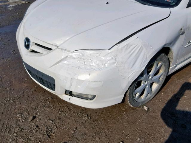 JM1BK324681858227 - 2008 MAZDA 3 S WHITE photo 9