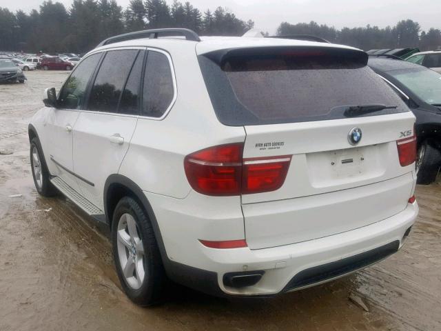 5UXZV8C54BL419533 - 2011 BMW X5 XDRIVE5 WHITE photo 3