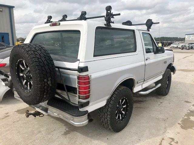 1FMEU15H0TLA59546 - 1996 FORD BRONCO U10 WHITE photo 4