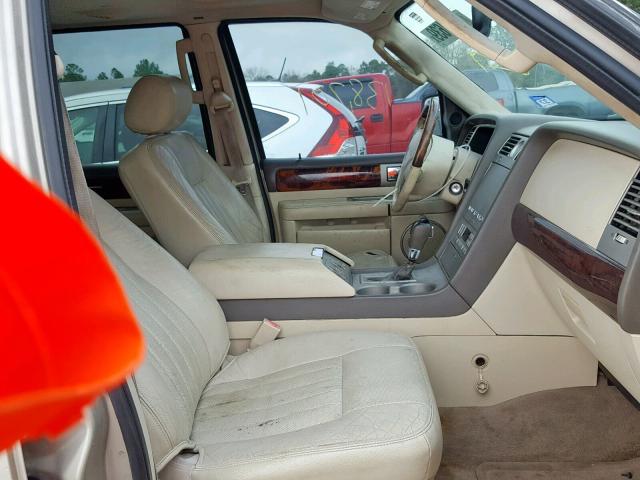 5LMFU27R84LJ02688 - 2004 LINCOLN NAVIGATOR GOLD photo 5