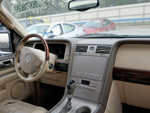 5LMFU27R84LJ02688 - 2004 LINCOLN NAVIGATOR GOLD photo 9