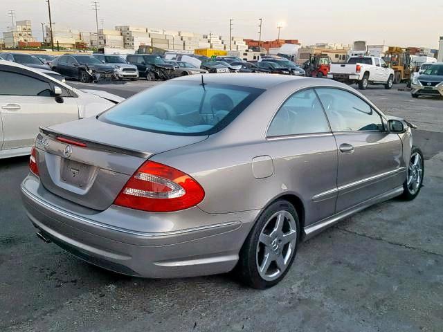 WDBTJ75J25F127694 - 2005 MERCEDES-BENZ CLK 500 SILVER photo 4