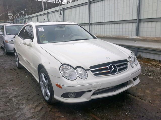 WDBTJ72JX7F213956 - 2007 MERCEDES-BENZ CLK 550 WHITE photo 1