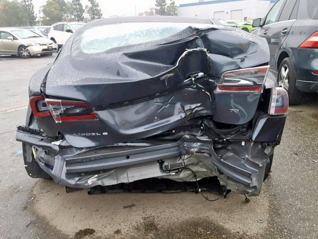 5YJSA1E1XGF145880 - 2016 TESLA MODEL S Մոխրագույն լուսանկար 9