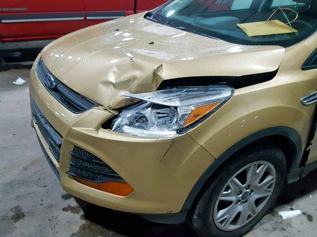 1FMCU0F78FUB81951 - 2015 FORD ESCAPE S GOLD photo 9