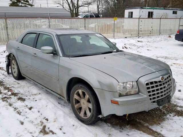 2C3JA53G85H516993 - 2005 CHRYSLER 300 TOURIN SILVER photo 1