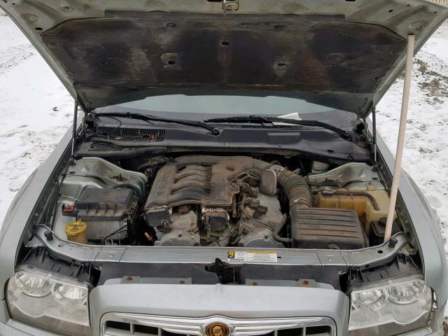 2C3JA53G85H516993 - 2005 CHRYSLER 300 TOURIN SILVER photo 7