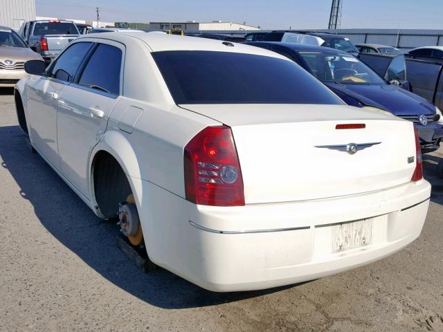 2C3KA53V89H528103 - 2009 CHRYSLER 300 TOURIN WHITE photo 3