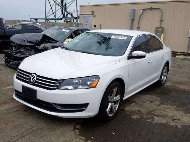 1VWBT7A34EC048105 - 2014 VOLKSWAGEN PASSAT SE WHITE photo 2