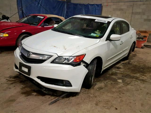 19VDE1F7XDE013776 - 2013 ACURA ILX 20 TEC WHITE photo 2