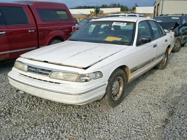 2FALP74W8VX216953 - 1997 FORD CROWN VICT WHITE photo 2