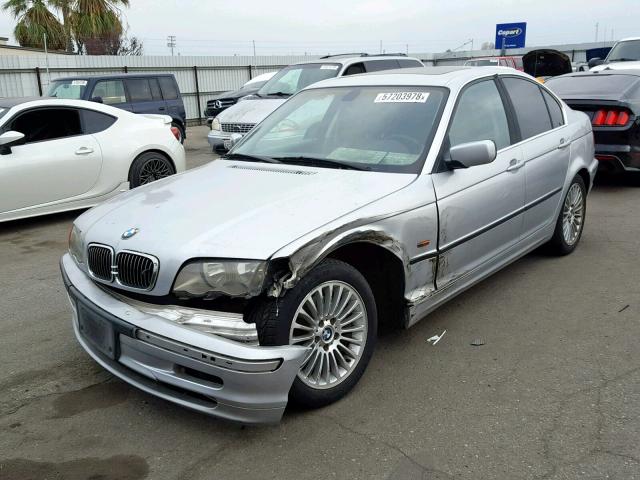 WBAAV53411JS93482 - 2001 BMW 330 I SILVER photo 2