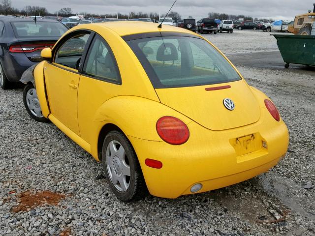 3VWCD21C3YM487349 - 2000 VOLKSWAGEN NEW BEETLE YELLOW photo 3