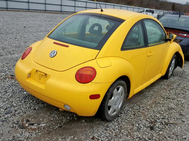 3VWCD21C3YM487349 - 2000 VOLKSWAGEN NEW BEETLE YELLOW photo 4