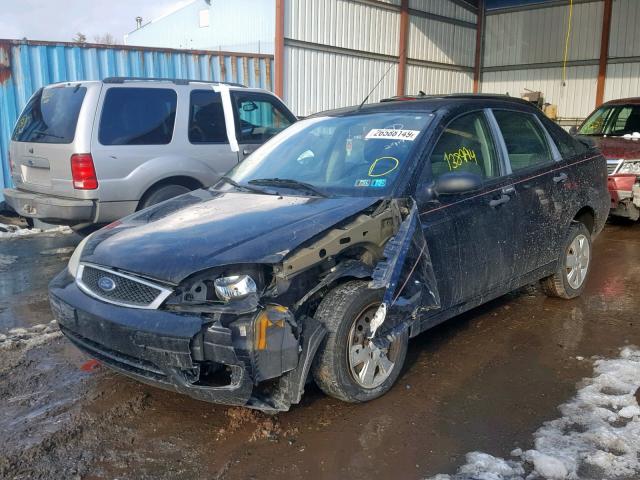 1FAHP34N67W232993 - 2007 FORD FOCUS ZX4 BLACK photo 2