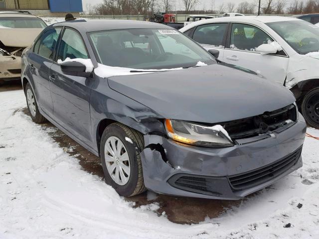 3VW2K7AJ4DM256631 - 2013 VOLKSWAGEN JETTA BASE GRAY photo 1