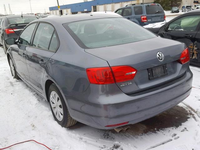 3VW2K7AJ4DM256631 - 2013 VOLKSWAGEN JETTA BASE GRAY photo 3