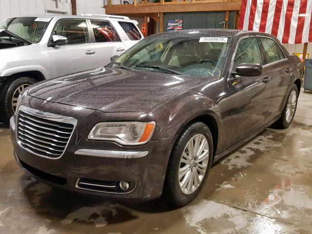 2C3CCARG3DH575192 - 2013 CHRYSLER 300 BROWN photo 2