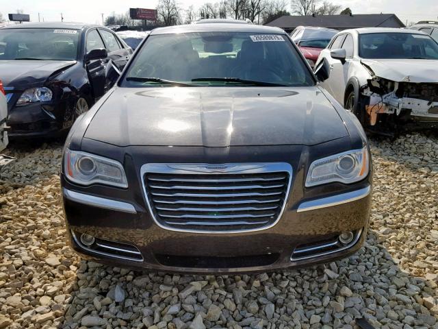 2C3CCARG3DH575192 - 2013 CHRYSLER 300 BROWN photo 9